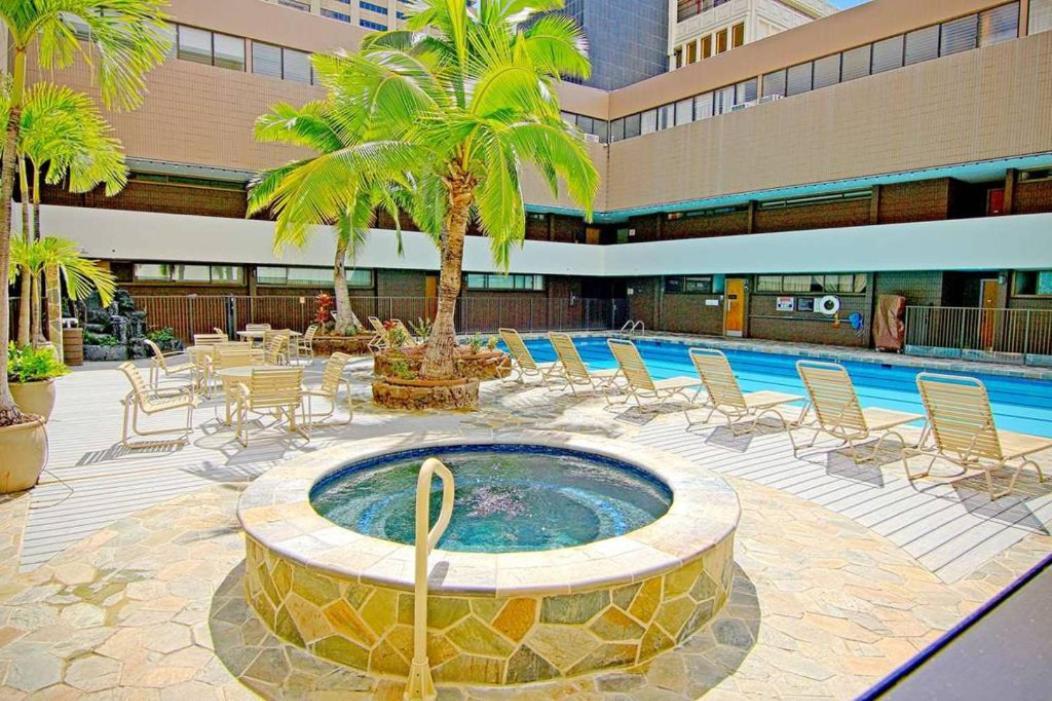 Executive Hotel Suite Downtown Free Parking Honolulu Exterior photo